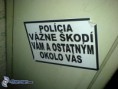 /album/fotogaleria-humor/obrazky-4ever-sk-policia-vazne-skodi-dvere-napis-146393-jpg1/